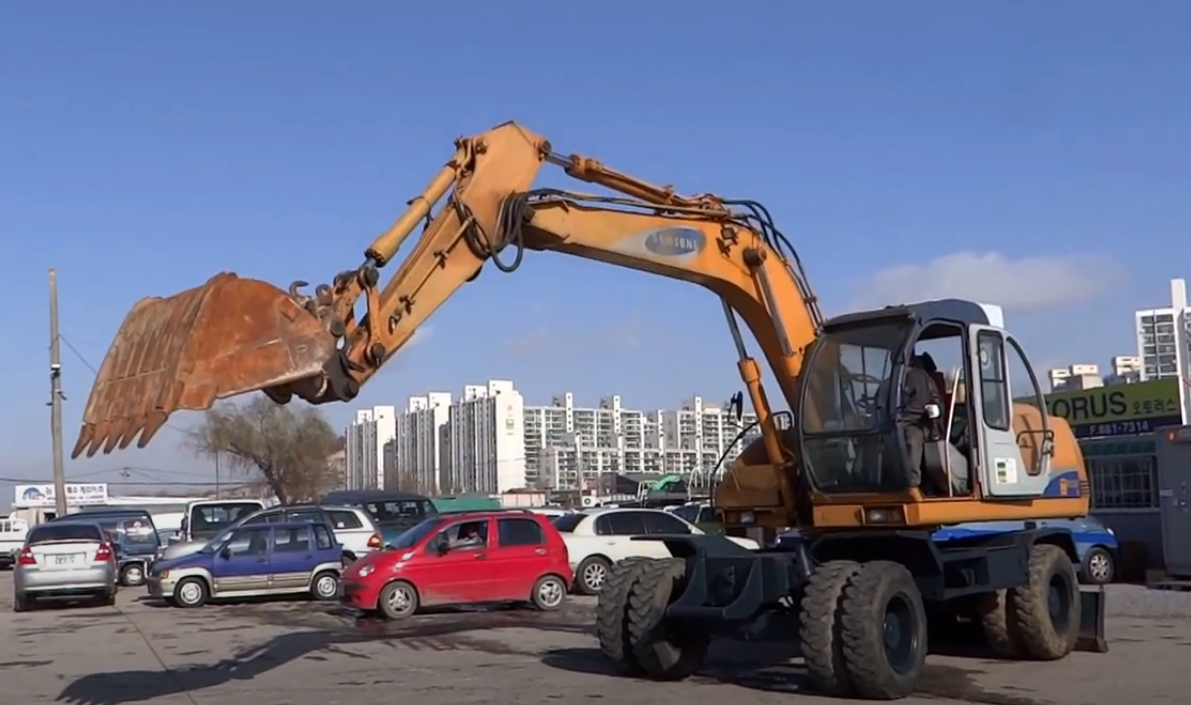 экскаватор Samsung MX132W